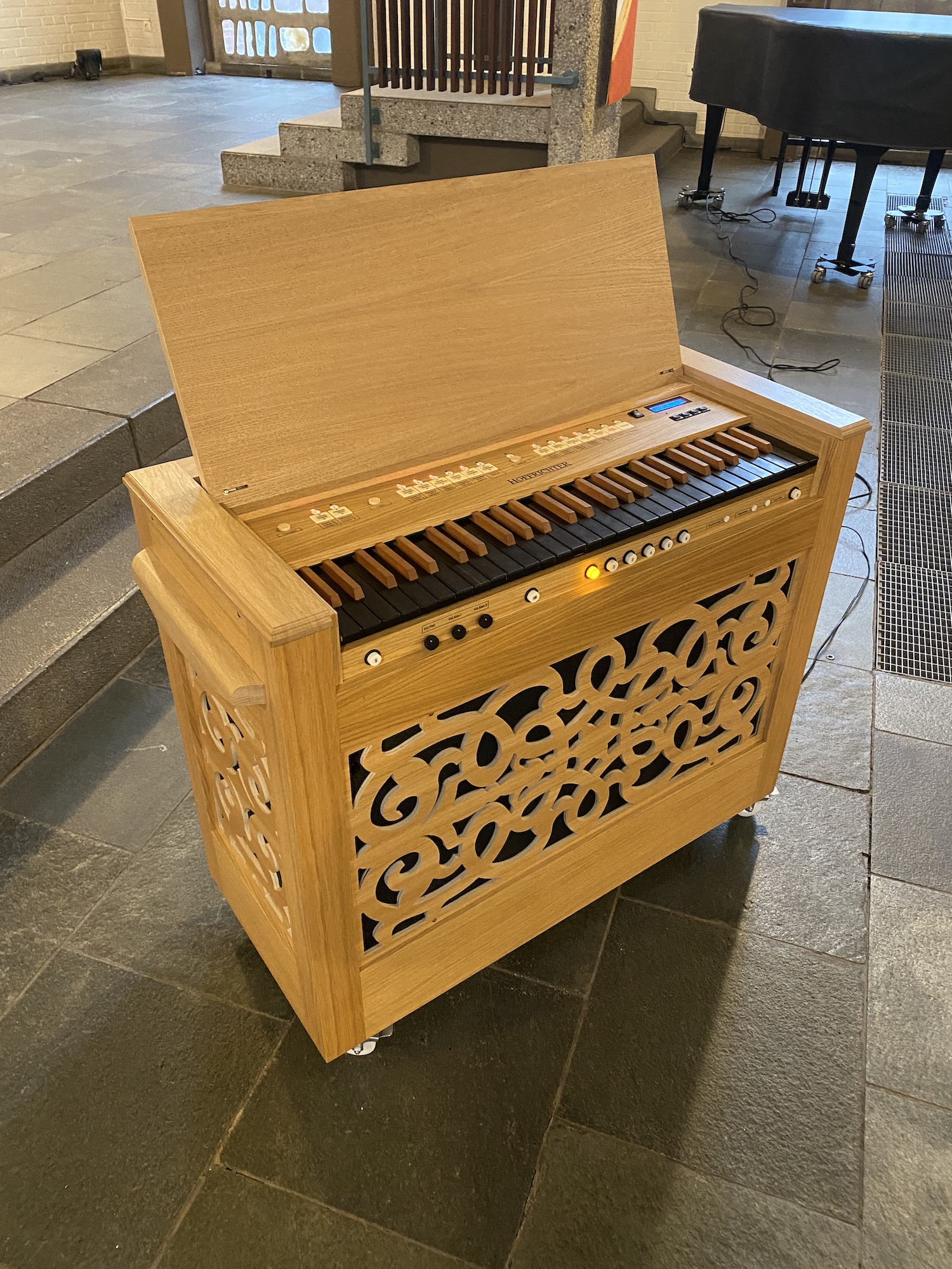 Digitale Truhenorgel (2024-01)